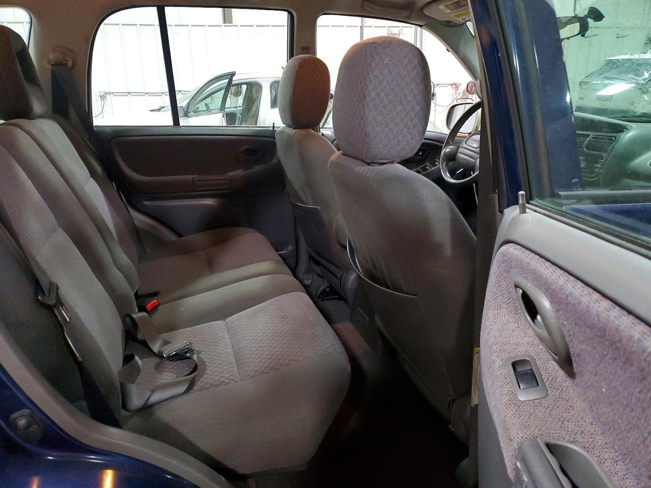 2002 Chevrolet Tracker