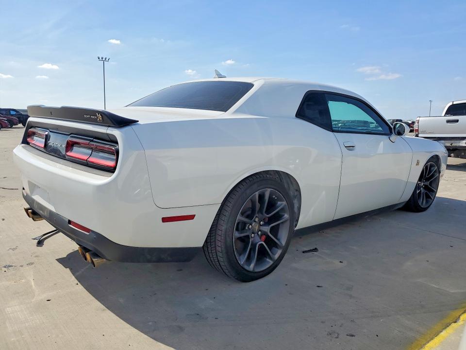 2021 Dodge Challenger r