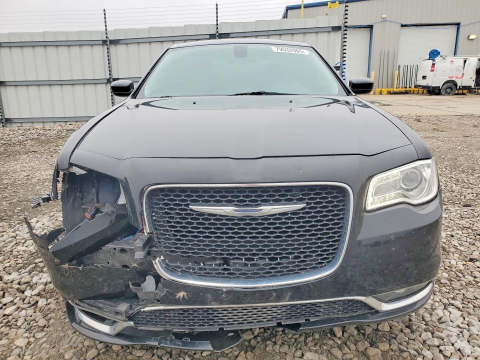 2016 Chrysler 300 Limited