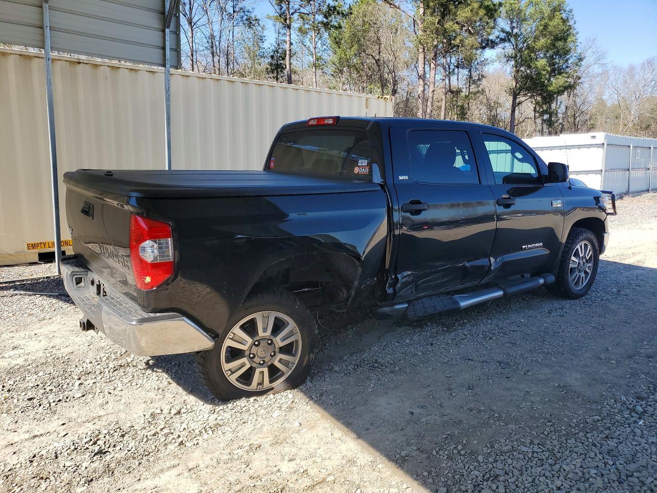 2015 Toyota Tundra SR5