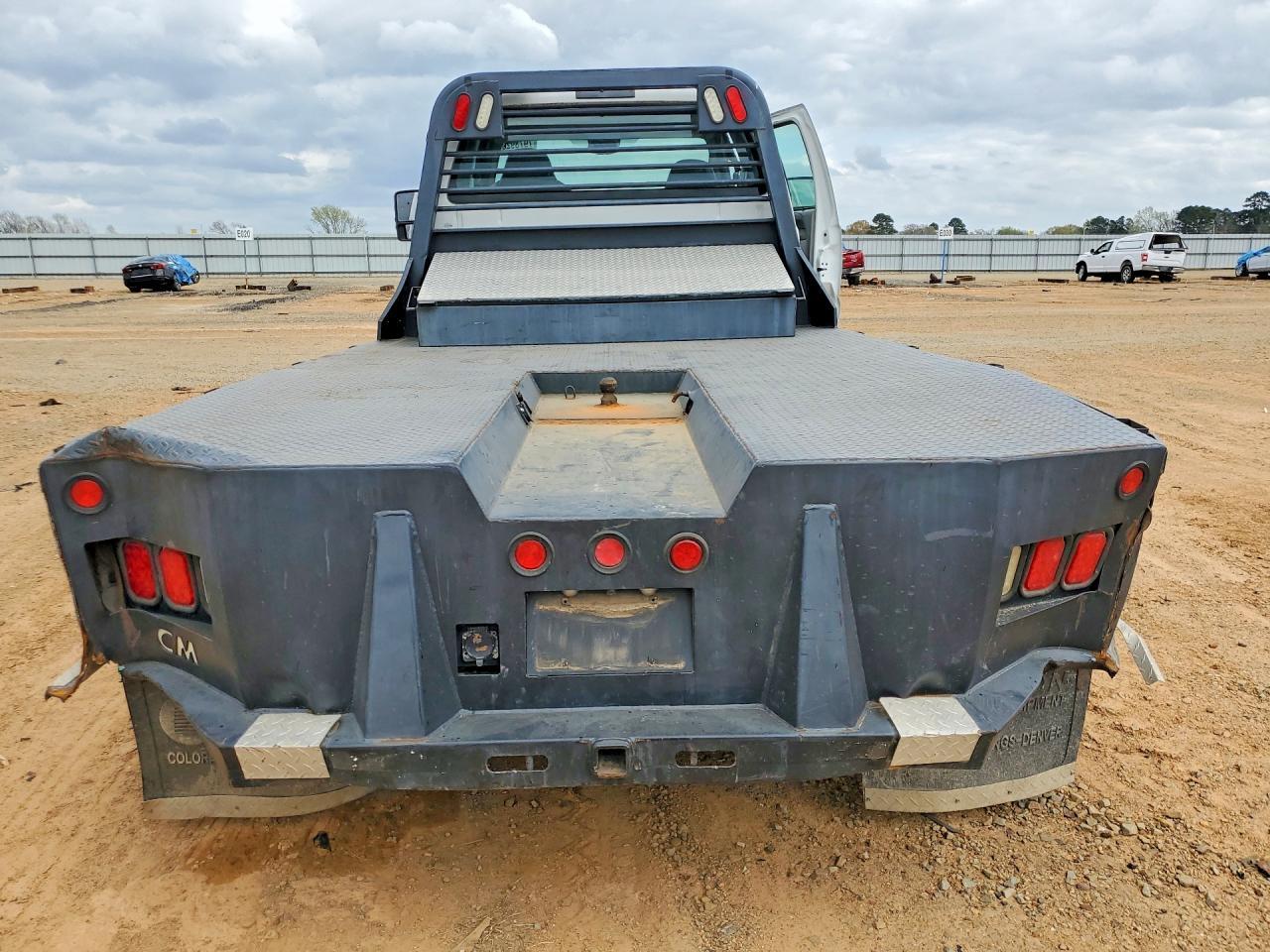 2009 Ford F650 Super Duty Flatbed Truck