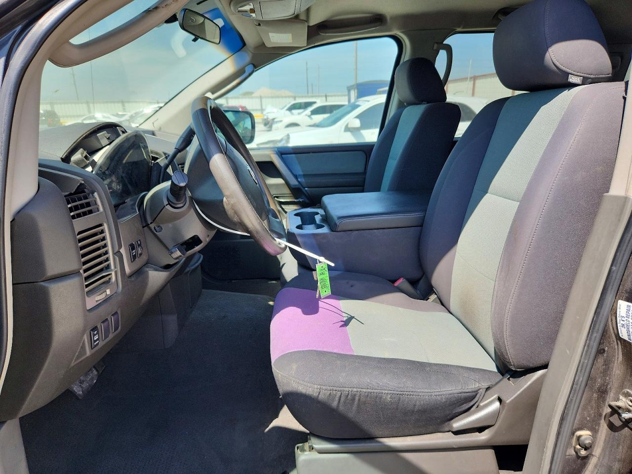 2005 Nissan Titan XE