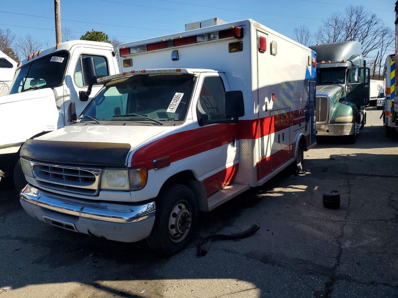 2002 Ford Econoline E450 Super Duty Cutaway Van