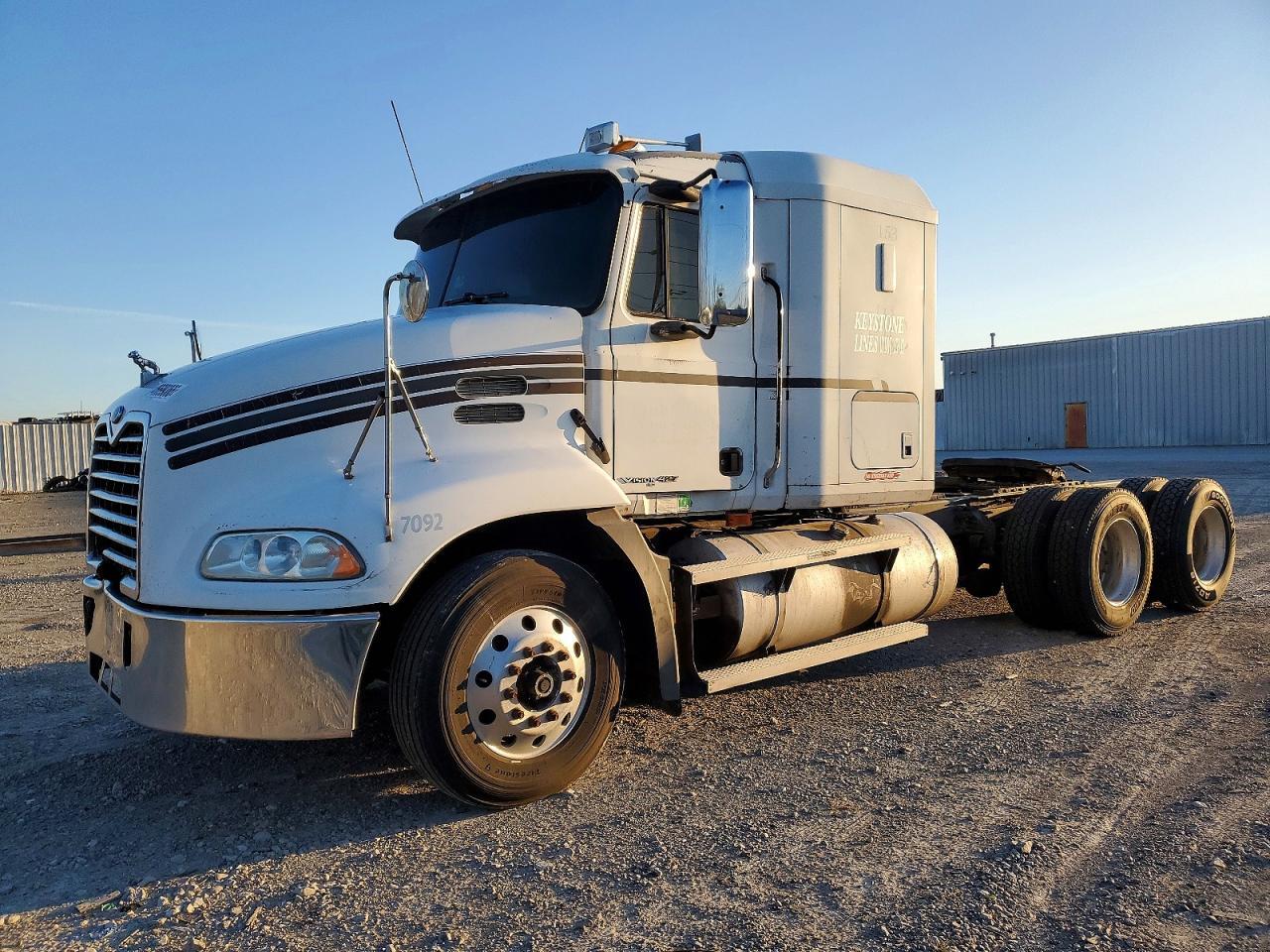 2001 Mack 600 CX600
