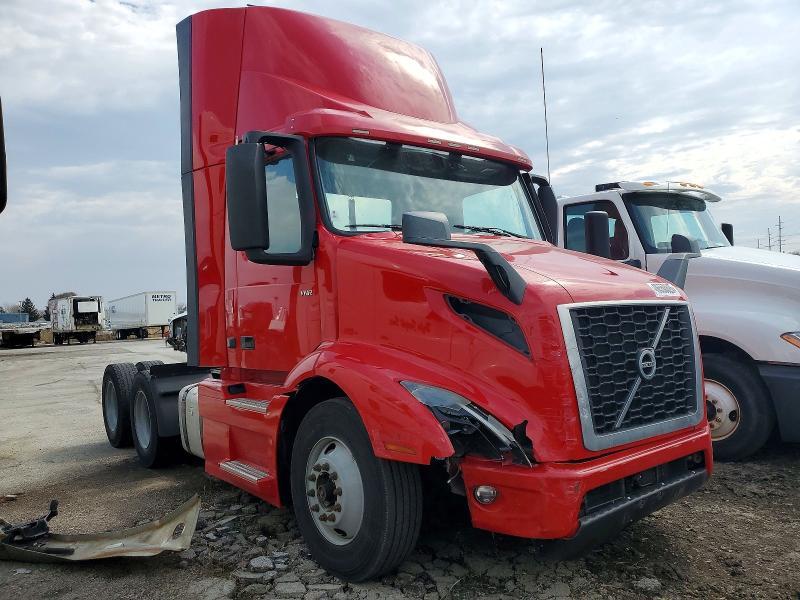 2020 Volvo VNR