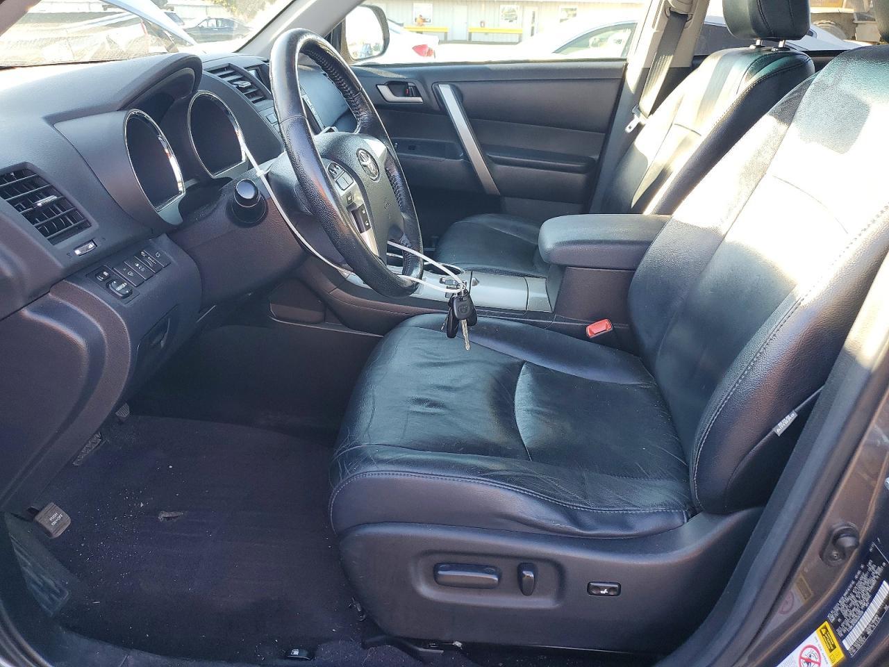 2011 Toyota Highlander se