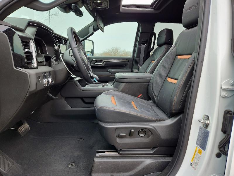 2025 GMC Sierra K2500 AT4