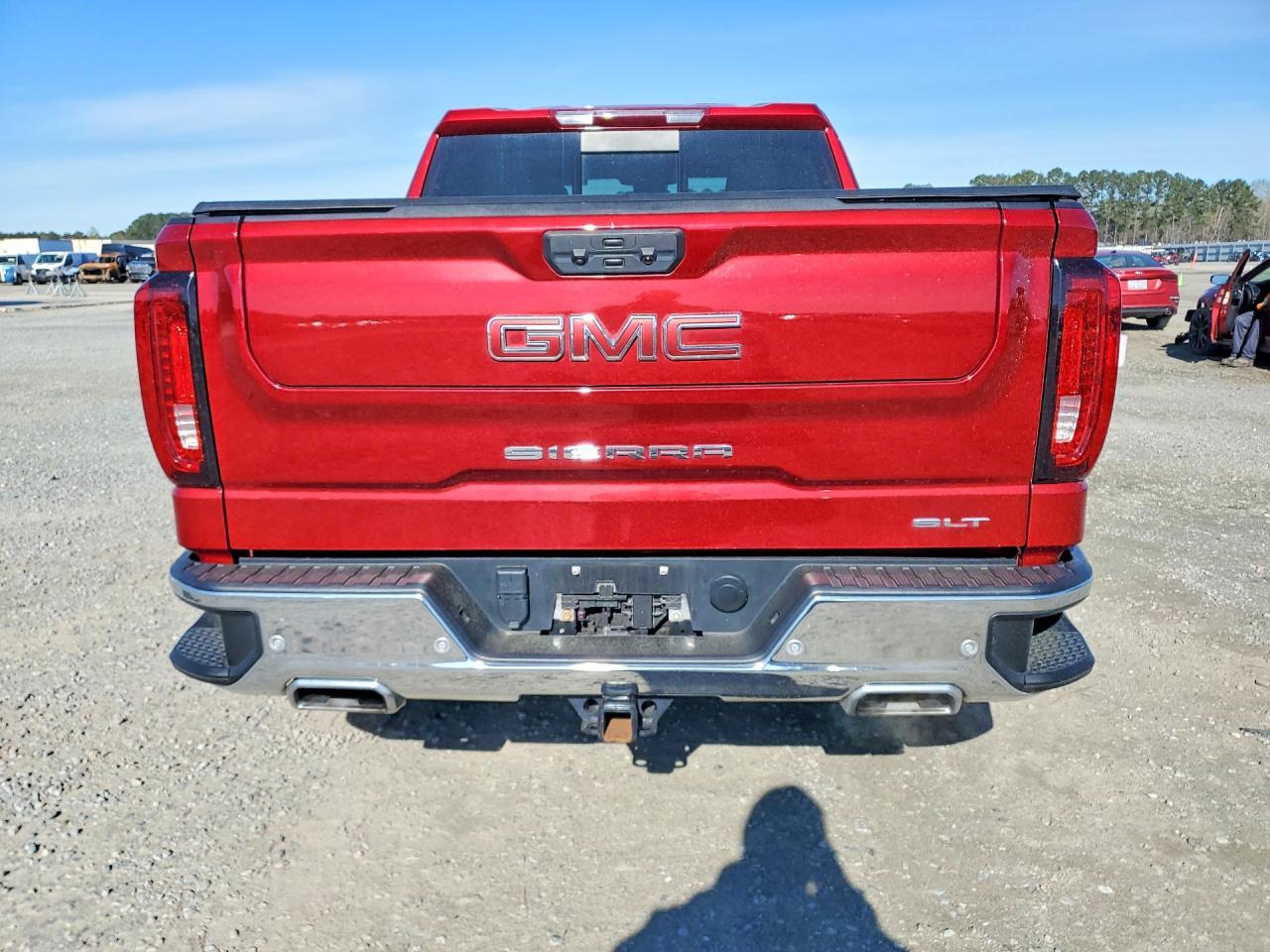 2025 GMC Sierra K1500 SLT