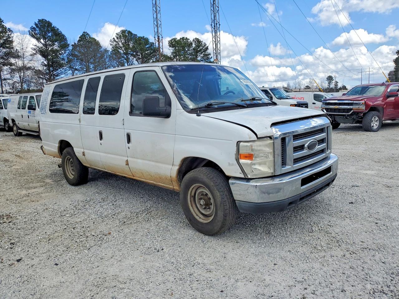 2014 Ford Econoline E350 Super Duty Wagon