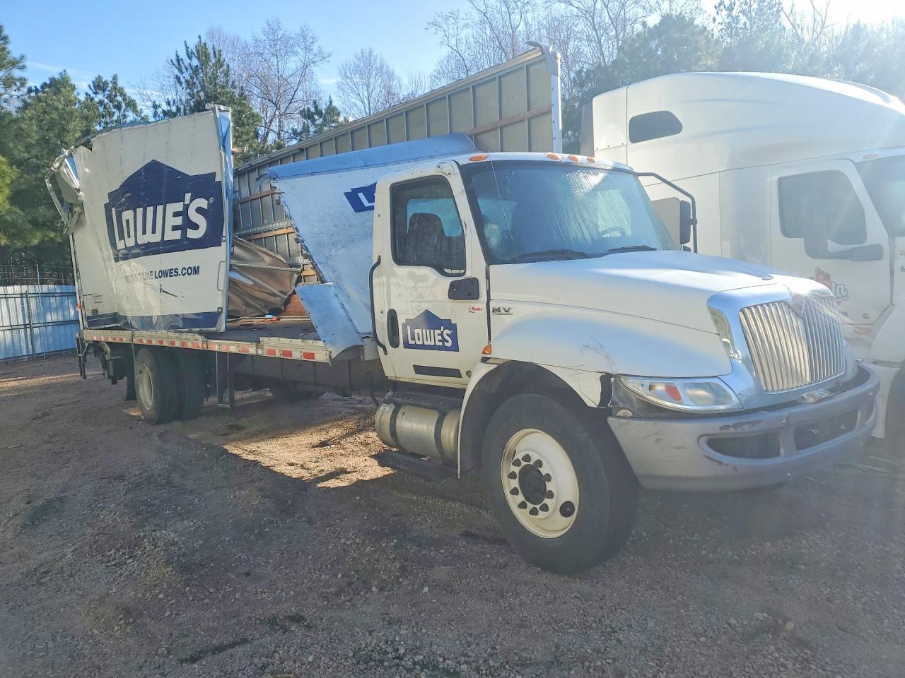 2020 International MV607 BOX Truck