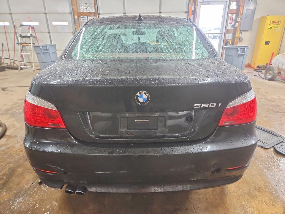 2010 BMW 528 i