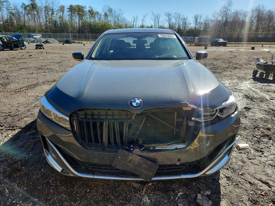 2022 BMW 750 i
