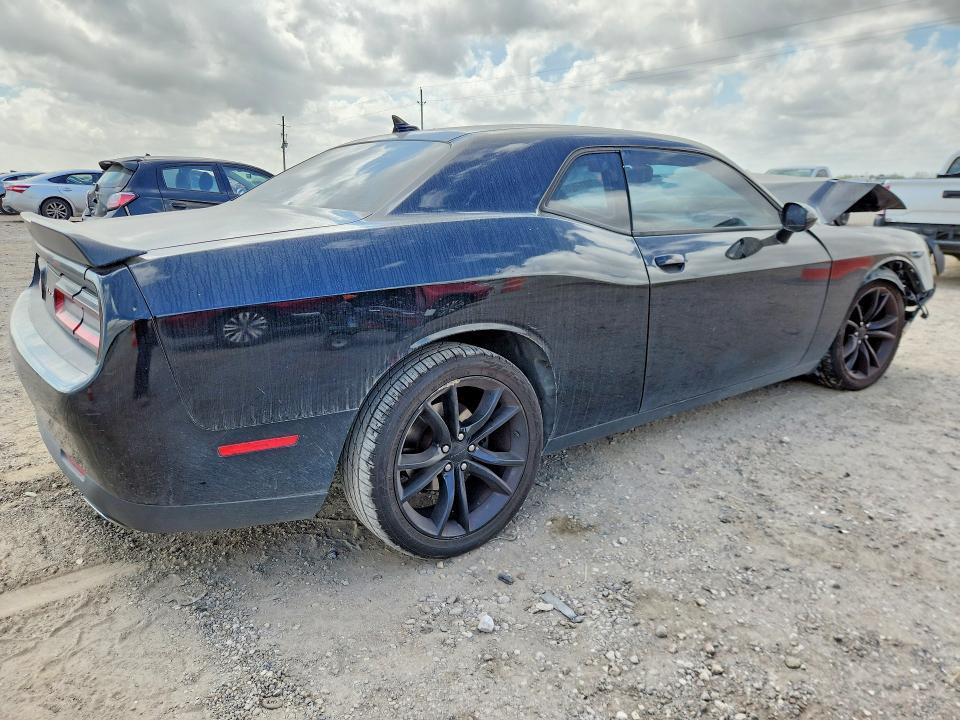 2016 Dodge Challenger sxt
