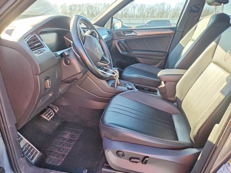 2022 Volkswagen Tiguan se R-line Black
