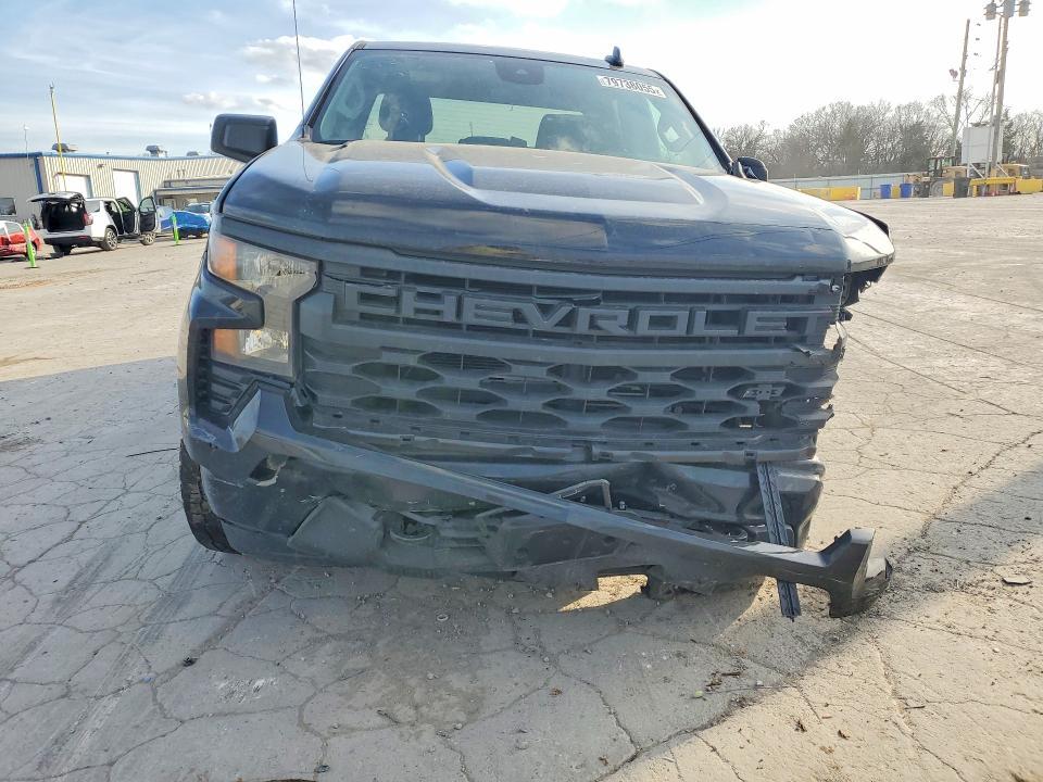 2025 Chevrolet Silverado C1500 Custom