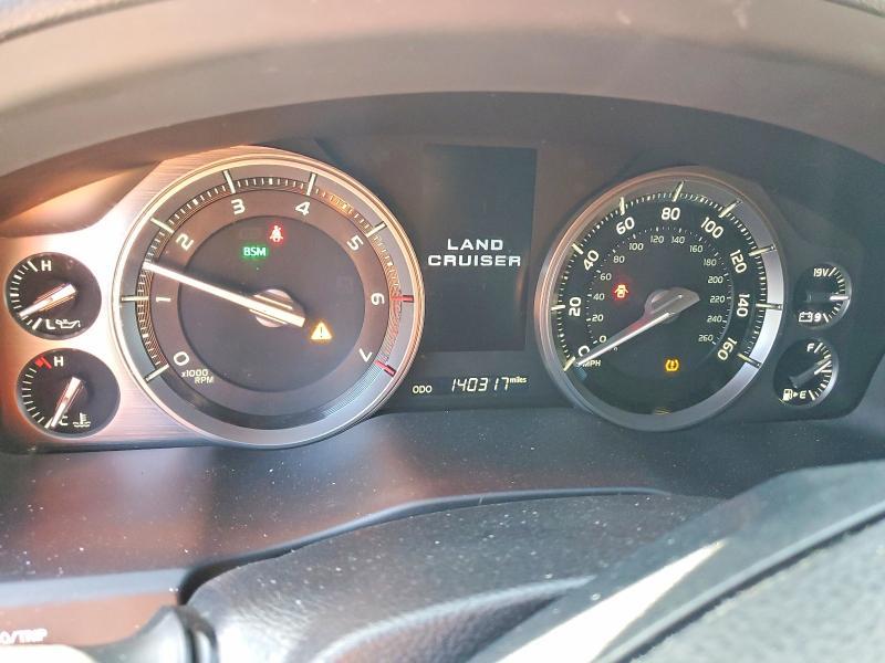 2016 Toyota Land Cruiser Base