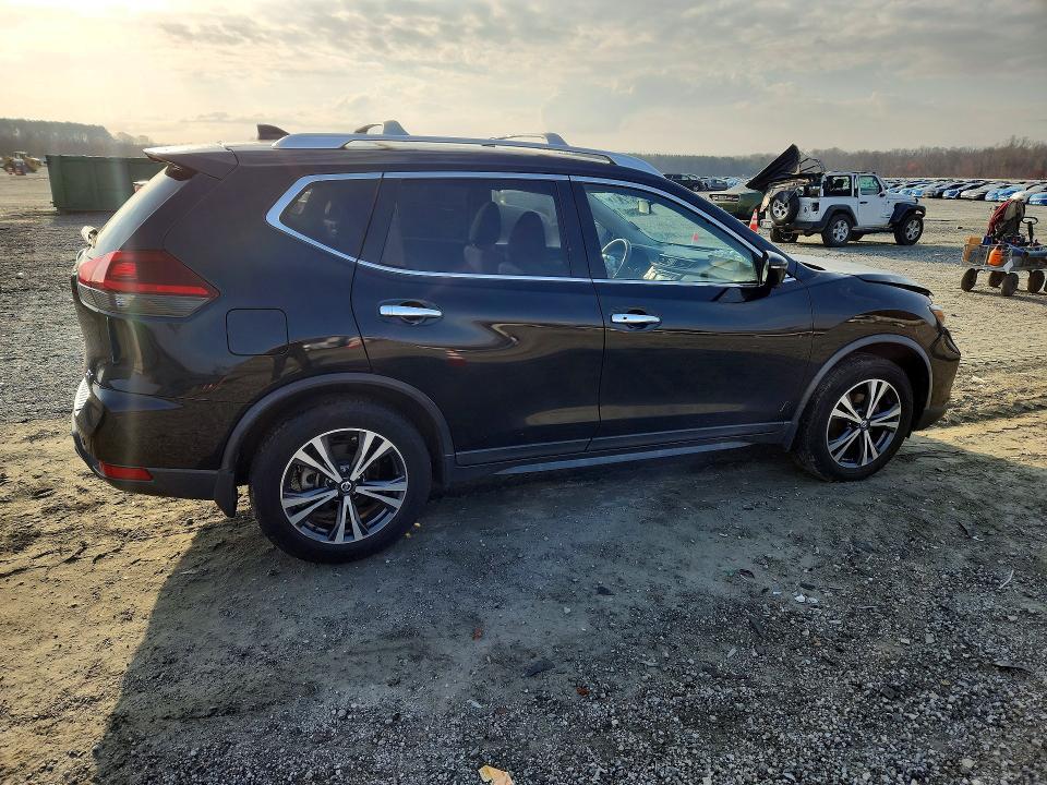 2019 Nissan Rogue sv