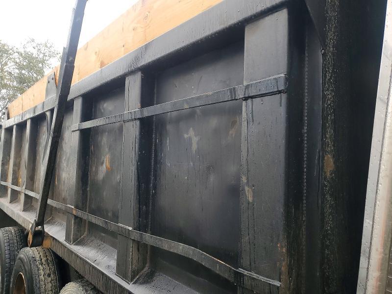 2000 Sterling 2000 Sterling L9500 Dump Truck