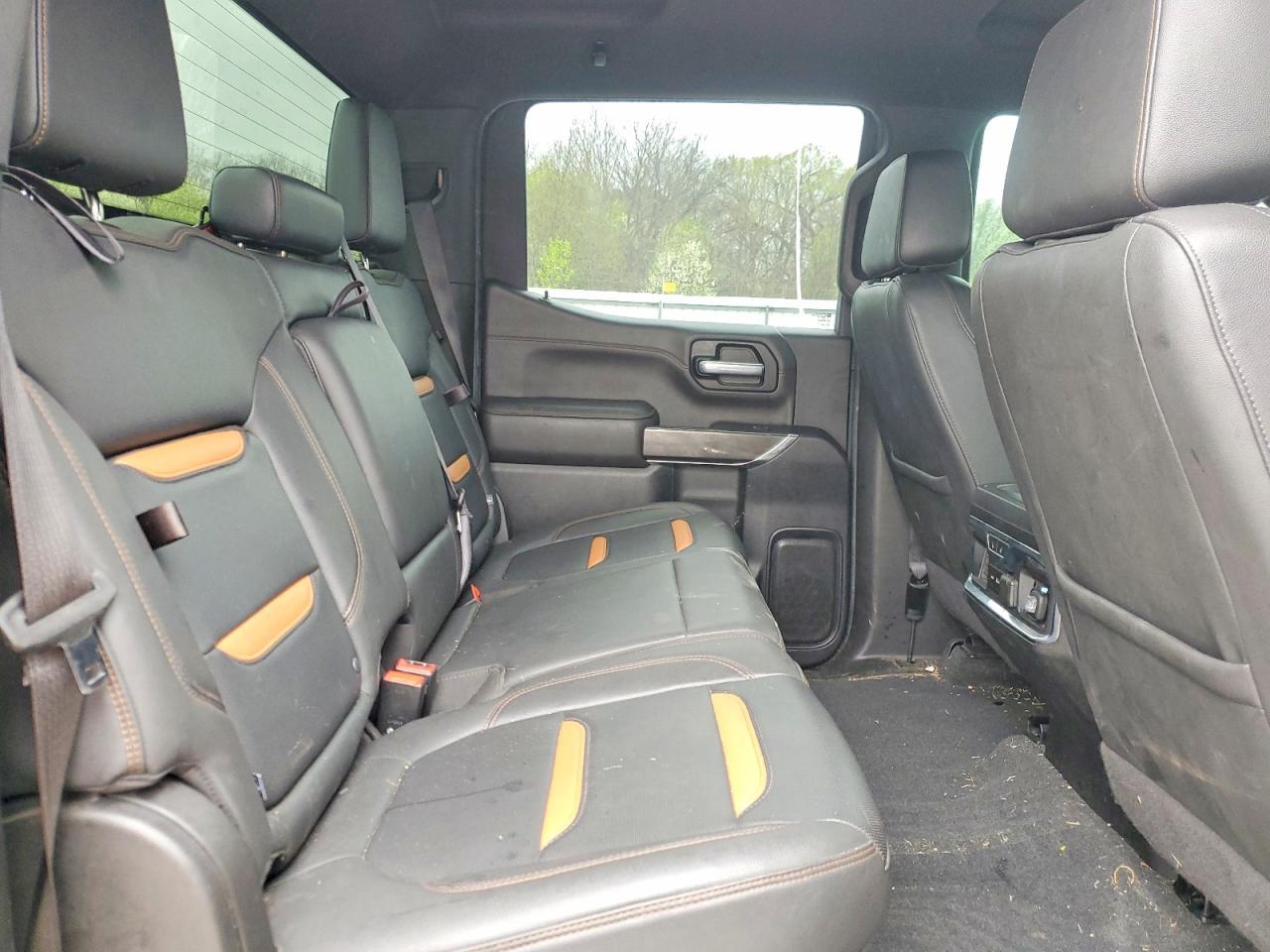 2021 GMC Sierra K1500 AT4