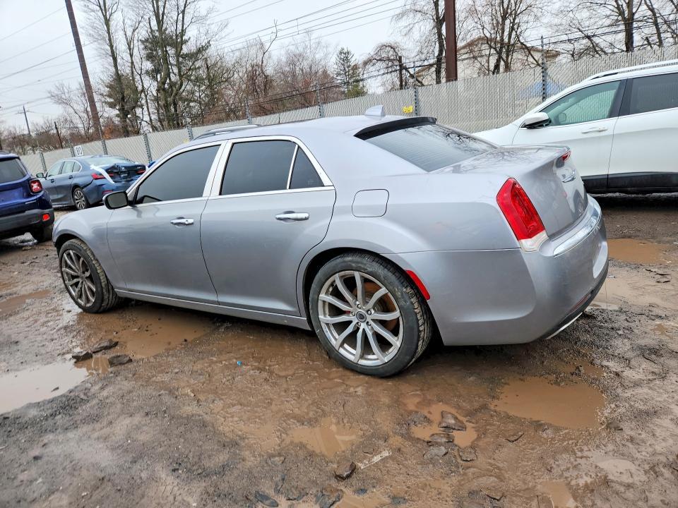2016 Chrysler 300c