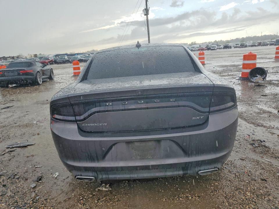 2015 Dodge Charger sxt