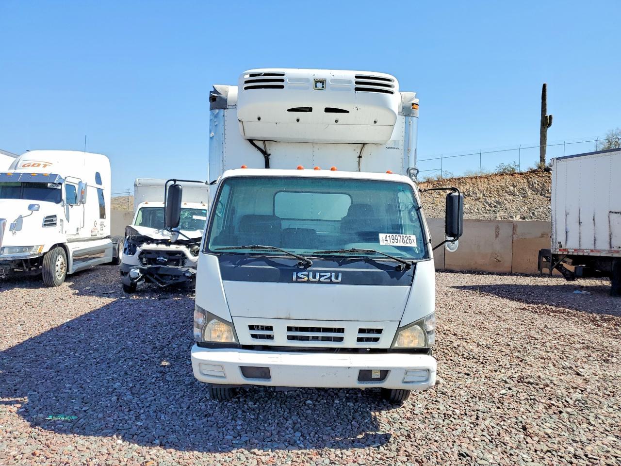 2006 Isuzu NRR-BOX Truck