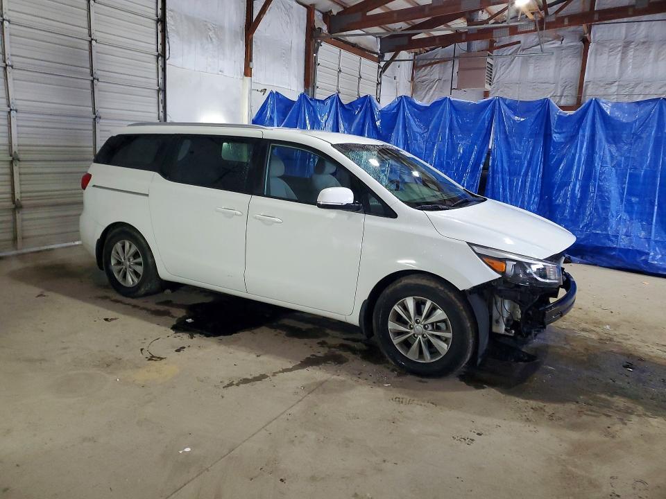 2016 KIA Sedona