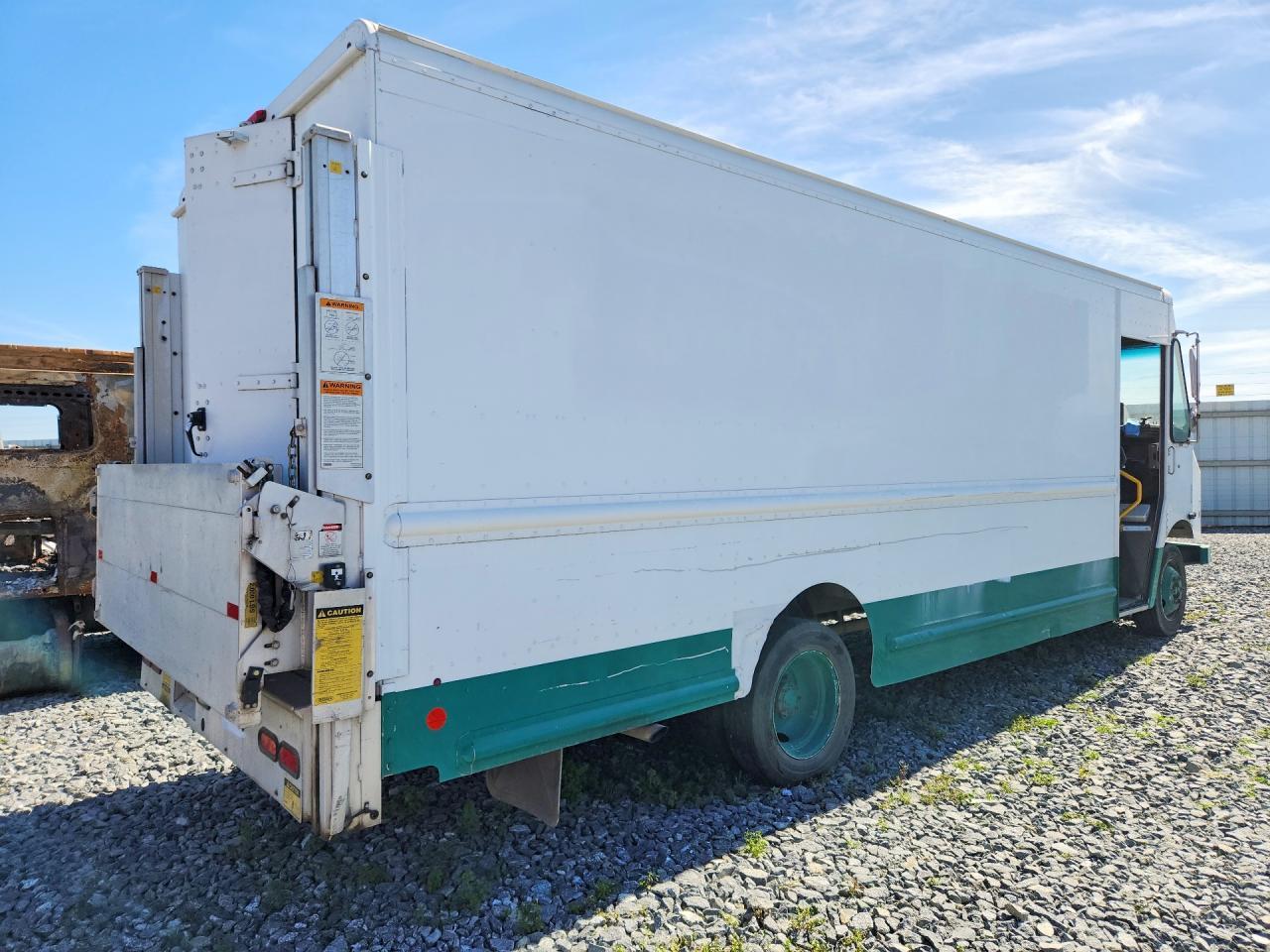 2015 Freightliner MT45G Delivery Truck