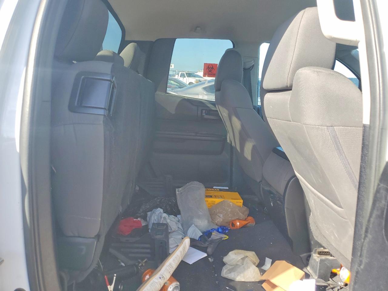 2015 Toyota Tundra SR