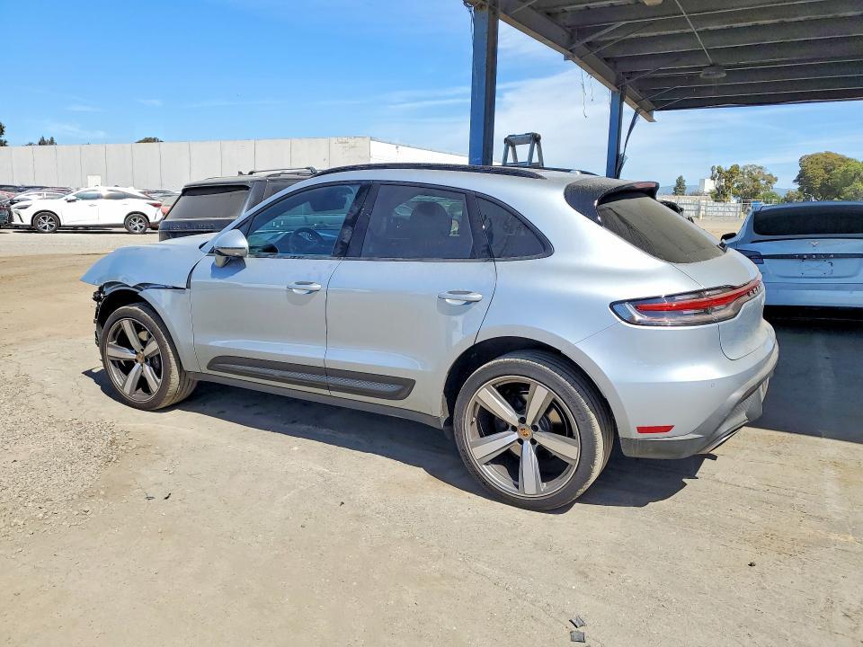 2024 Porsche Macan Base