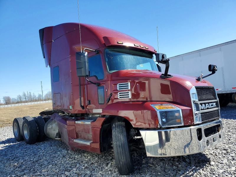 2020 Mack Anthem Semi Truck