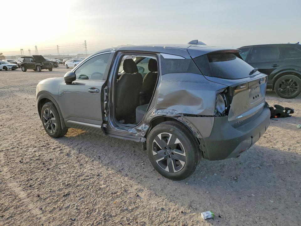 2025 Nissan Kicks sv