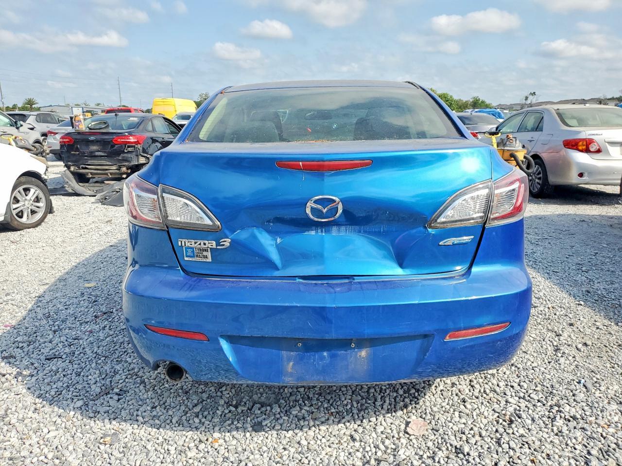 2012 Mazda 3 I