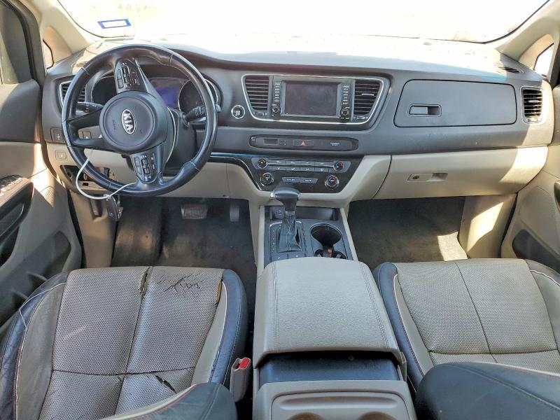 2017 KIA Sedona lx