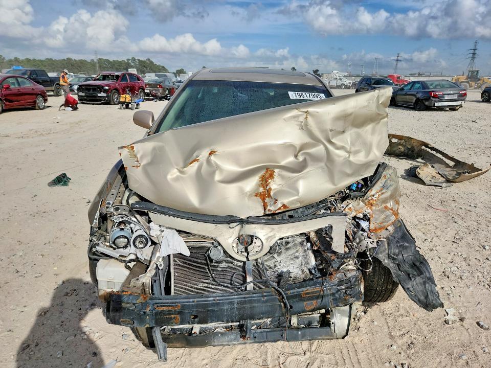 2009 Toyota Camry le
