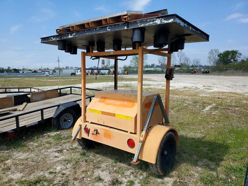 2000 Amida 2000 Arrow Board Trailer