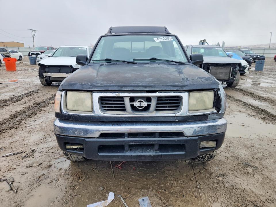 2000 Nissan Frontier xe