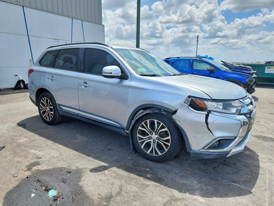 2016 Mitsubishi Outlander se