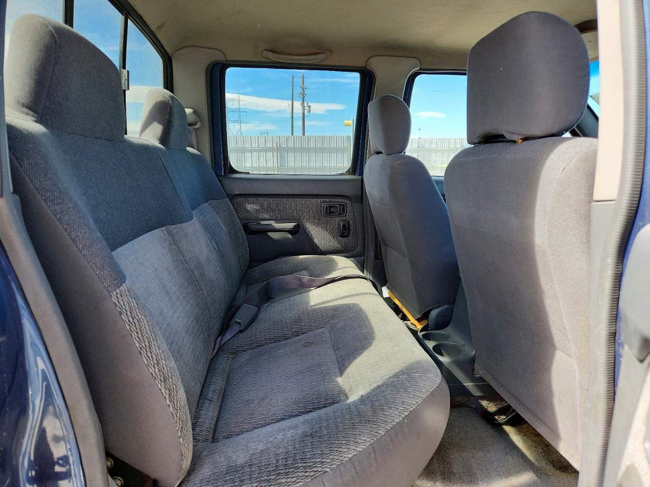 2000 Nissan Frontier XE