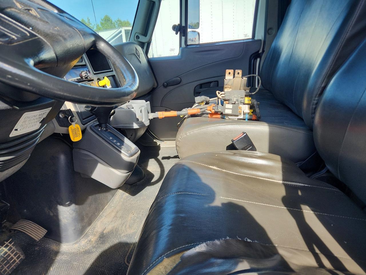 2019 International 4300 BOX Truck
