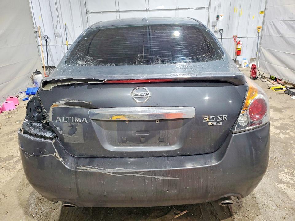 2011 Niss Altima 3.5 sr