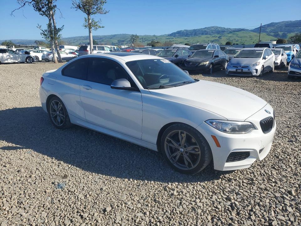 2016 BMW M235i