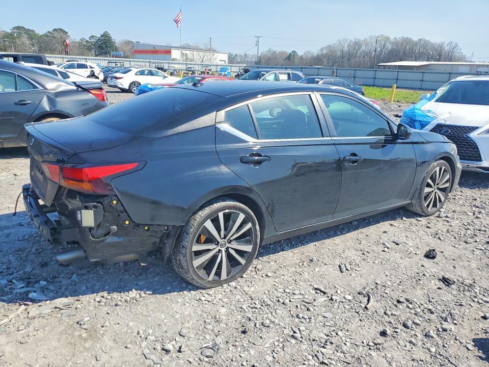 2021 Nissan Altima sr