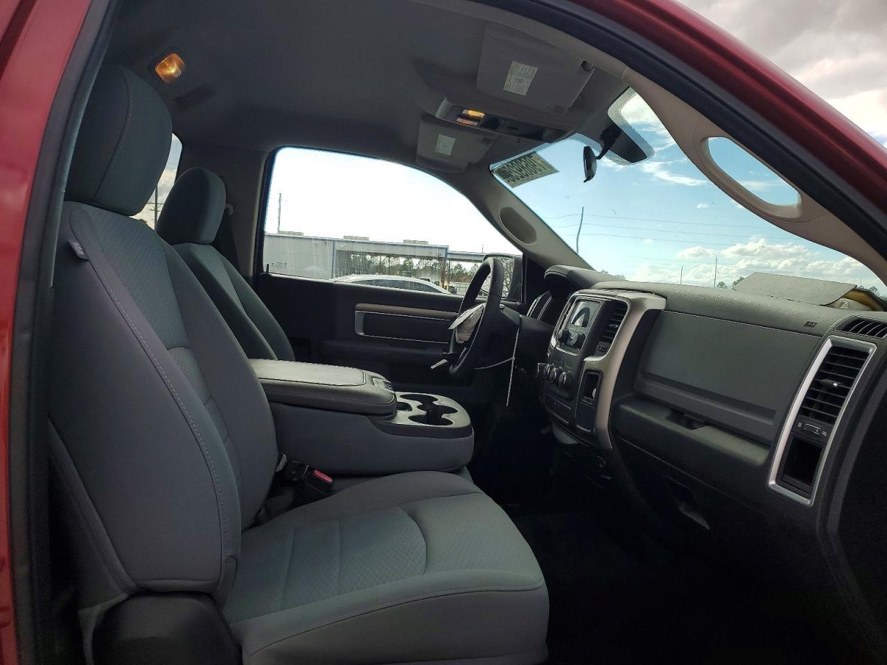 2013 Dodge Ram 1500 slt