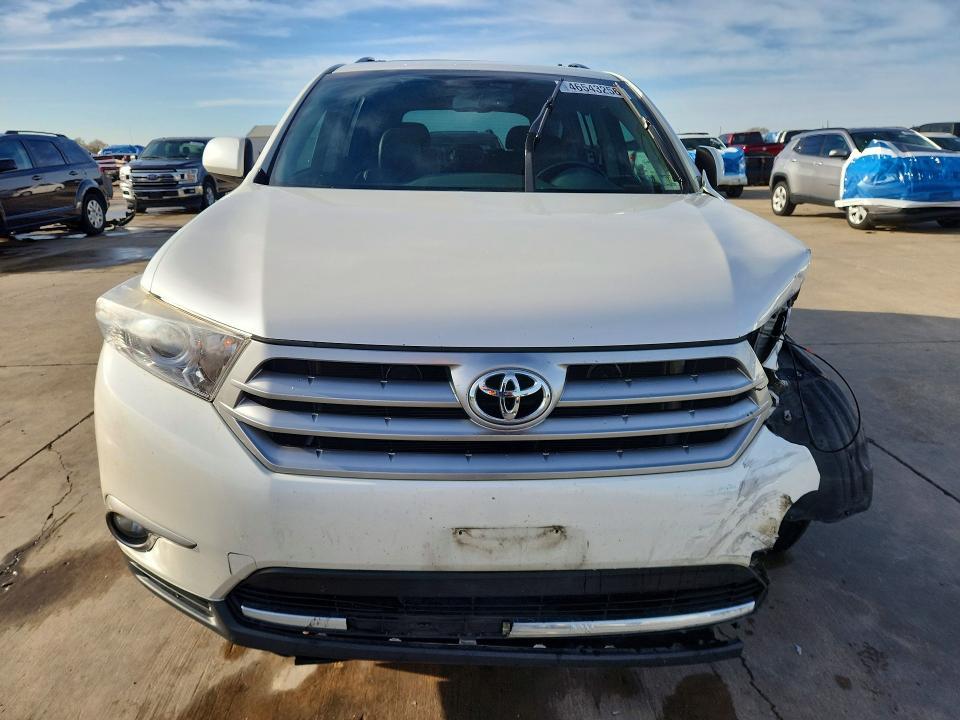 2013 Toyota Highlander se