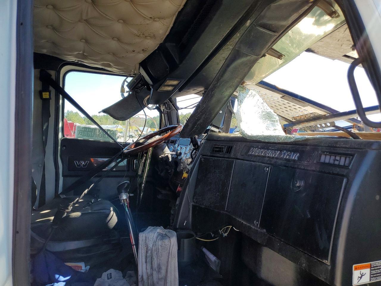 2017 Western Star Conventional 4900SA