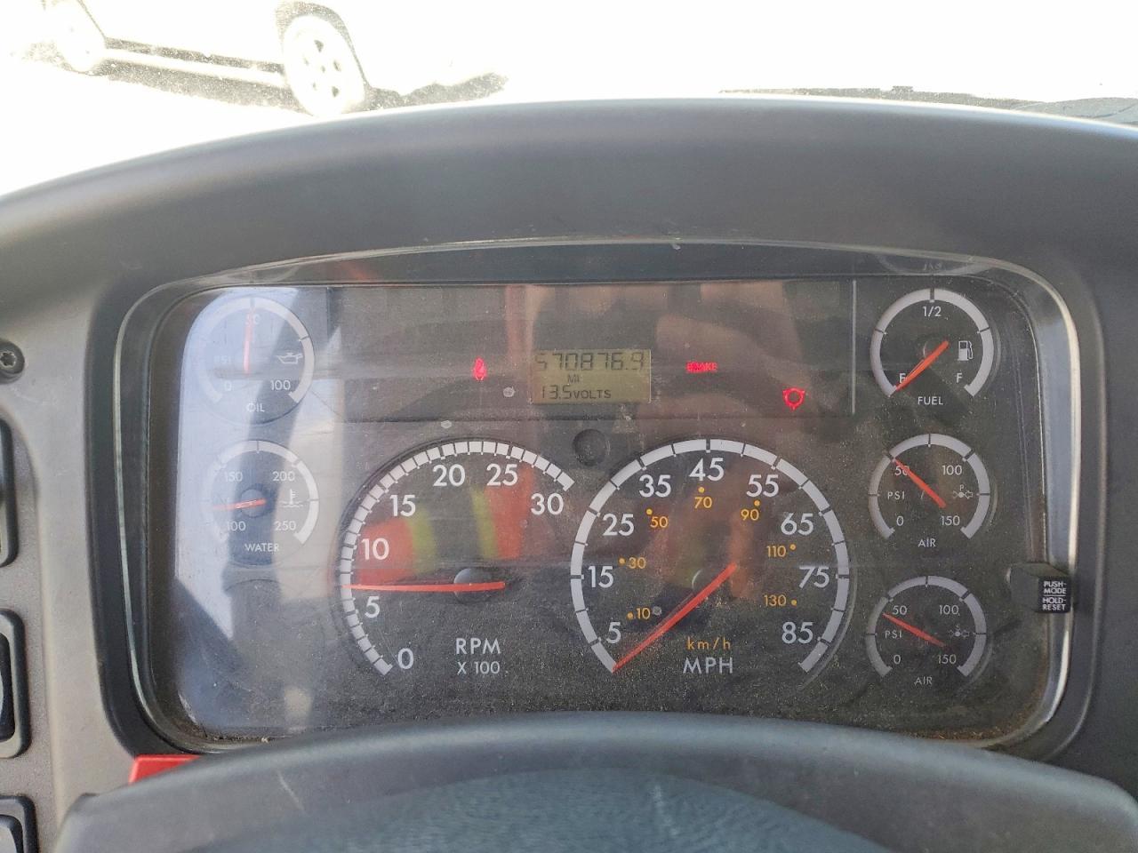 2007 Freigliner 2007 Freightliner Business Class M2 BOX Truck
