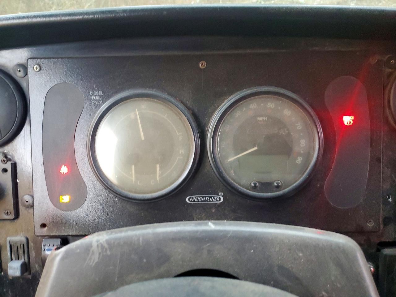 2004 Freightliner MT45G Chassis Delivery Truck