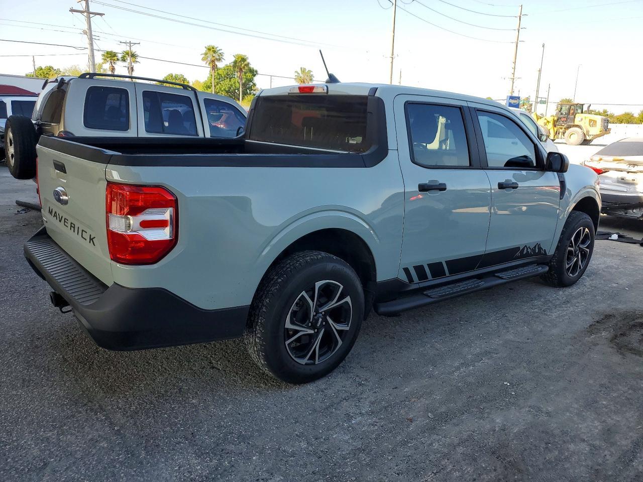 2022 Ford Maverick XL