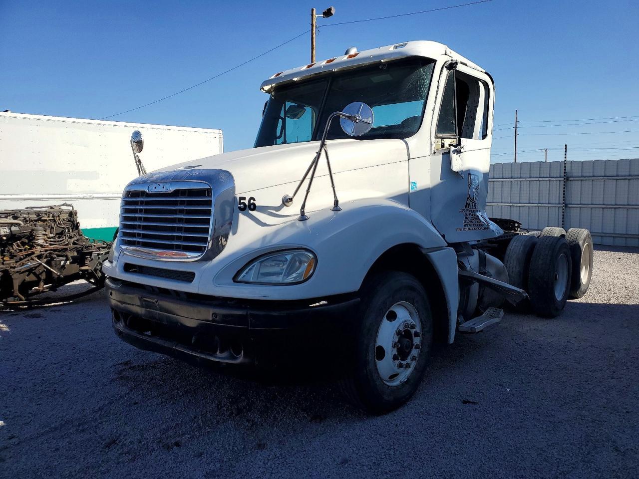 2007 Freightliner Columbia 120 Semi Truck